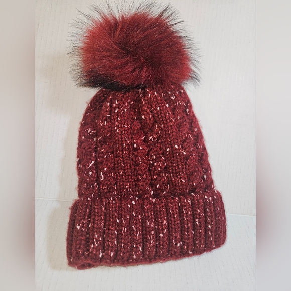 💌 LCZTN Pom Pom Hat Slouchy Cable Knit Tobogan Ski Hat Burgundy - Picture 7 of 10